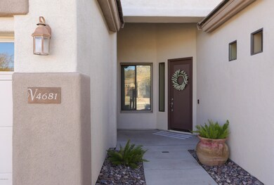 Cholla Bluff - Front Walkway