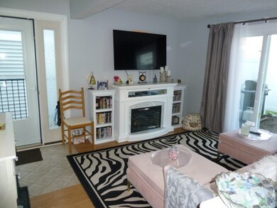 36 Meadow Pond Dr unit J, Leominster, MA 01453 - photo 4