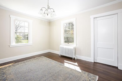 f007-Dining_Room-2618880-medium