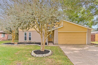 222 Old Oaks St, League City, TX 77573 - photo 3