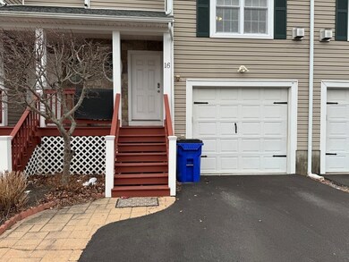 40 Winchester Ln unit 16, Fall River, MA 02721 - photo 2