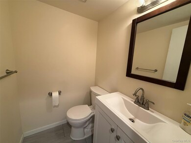 35 A S Norwood Rd unit A, Sands Point, NY 11050 - photo 7