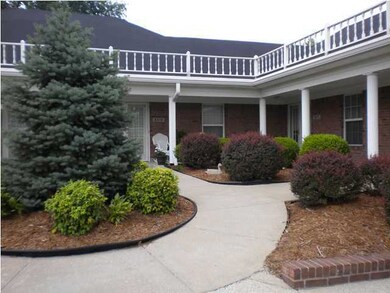 8417 Elsie Ct, Louisville, KY 40228 - photo 2