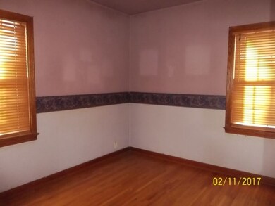 926 Byron Ave, Waterloo, IA 50702 - photo 4