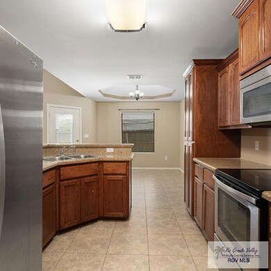 2204 Water Willow Dr, Weslaco, TX 78596 - photo 6