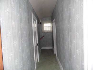 134 1st Ave, Jellico, TN 37762 - photo 6