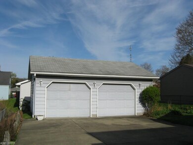 588 Idora Ln, Struthers, OH 44471 - photo 3