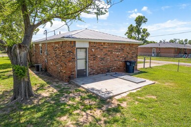 3102 N Beard Ave, Shawnee, OK 74804 - photo 6