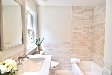 6 Pemberwick Rd unit 2, Greenwich, CT 06831 - photo 6