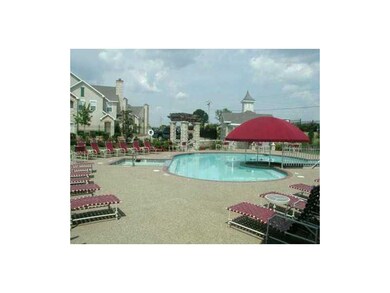Swimming Pool/Hot Tub/Sauna. Swimming pool