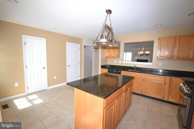 7127 Oberlin Cir, Frederick, MD 21703 - photo 5