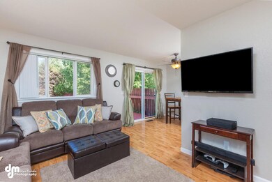Living Room 20170706-DW-0262-FULL