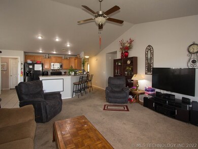 8952 S 258th East Ave, Broken Arrow, OK 74014 - photo 4