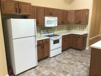 15 Connemara Ct, Saratoga Springs, NY 12866 - photo 6