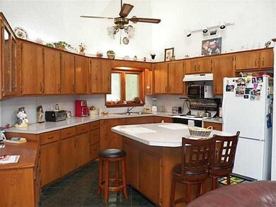 8 Trenton Cir, McLoud, OK 74851 - photo 7