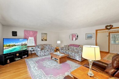 34 Lois Ln, Billerica, MA 01821 - photo 6