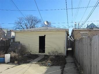 3109 N Kimball Ave, Chicago, IL 60618 - photo 2