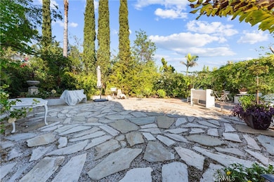 Private entertainer's yard