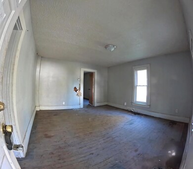 2227 N Lyon Ave, Springfield, MO 65803 - photo 5