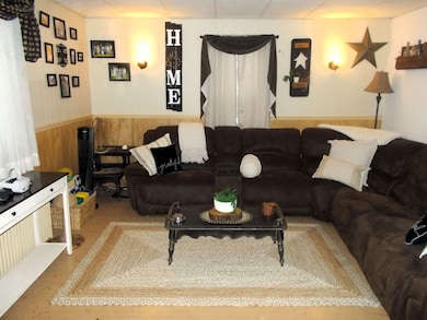 17 Hemlock Ln, Berlin, NH 03570 - photo 2