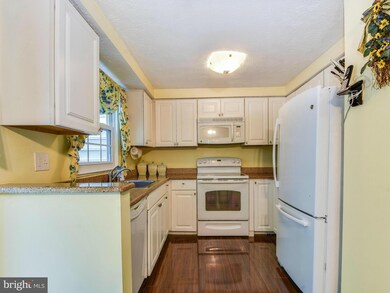 9623 Quarry Bridge Ct, Columbia, MD 21046 - photo 7