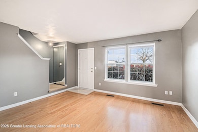 6354 Beechfield Dr unit 64, Lansing, MI 48911 - photo 5