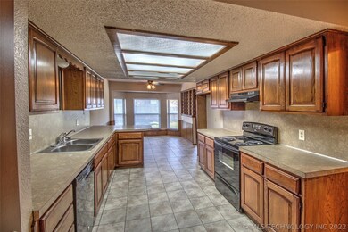 3000 E Oakridge St, Broken Arrow, OK 74014 - photo 5