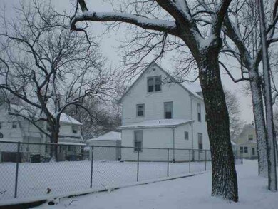 724 H Ave NW, Cedar Rapids, IA 52405 - photo 2