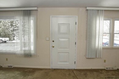 35 Tryon St, Albany, NY 12203 - photo 5
