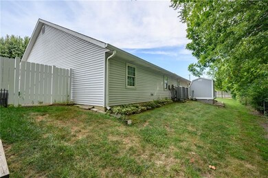 516 Ina Cir, Franklin, IN 46131 - photo 5