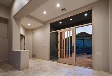 006_Foyer Views