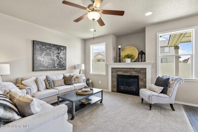 Hudson - Living Room 2