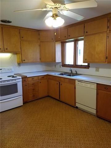 12528 W 61st St, Shawnee, KS 66216 - photo 6