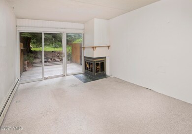 4506-SpruceWay-4-MLS_03