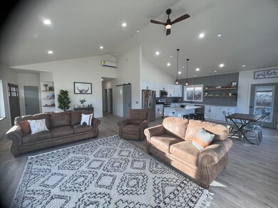 857 NW Bridge St, John Day, OR 97845 - photo 5