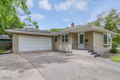 2110 3rd St N, Fargo, ND 58102 - photo 3
