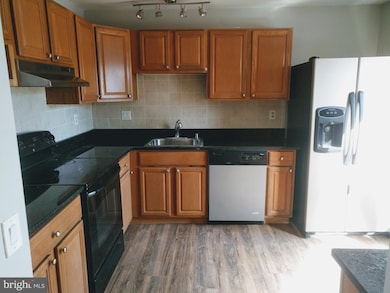 1858 Murdock Ct, Frederick, MD 21702 - photo 5