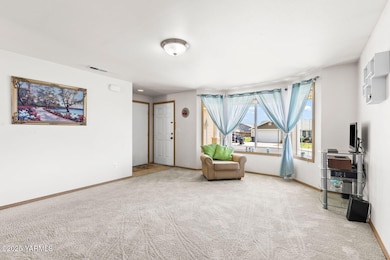 101 Darland Ave029