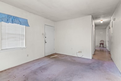 814 Bell Dr, Euless, TX 76039 - photo 6