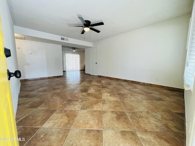 5154 W Berkeley Rd unit 10, Phoenix, AZ 85035 - photo 2