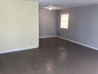 5509 Idlewood Ln, Louisville, KY 40291 - photo 5