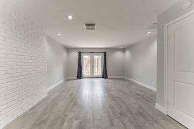 1715 Moritz Dr unit 15, Houston, TX 77055 - photo 5