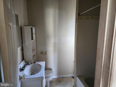 1622 N Calhoun St, Baltimore, MD 21217 - photo 6