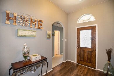 1802 Winding Trail Ln, Alvin, TX 77511 - photo 5