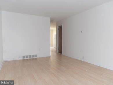 171 Burmont Rd unit 2ND FL, Drexel Hill, PA 19026 - photo 3