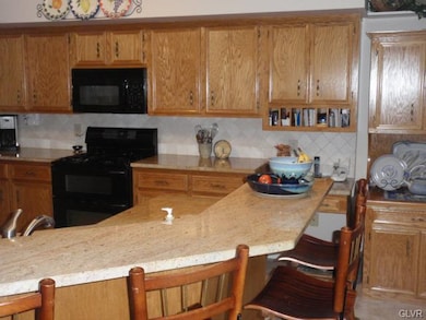 103 Spy Glass Hill Rd, Bath, PA 18014 - photo 3