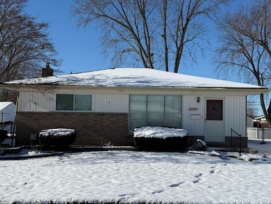 31515 Newport Dr, Warren, MI 48088 - photo 2