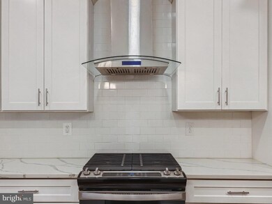 153 N Lakewood Ave, Baltimore, MD 21224 - photo 6