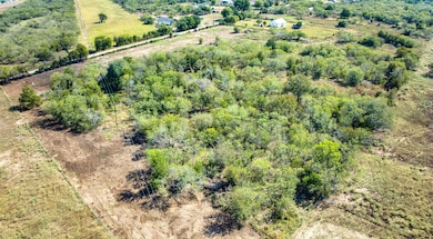 Sunset Trail, Luling, TX 78648 - photo 4