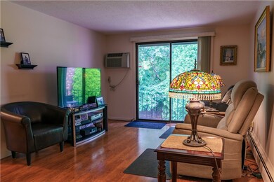 510 Child St unit 406B, Warren, RI 02885 - photo 4